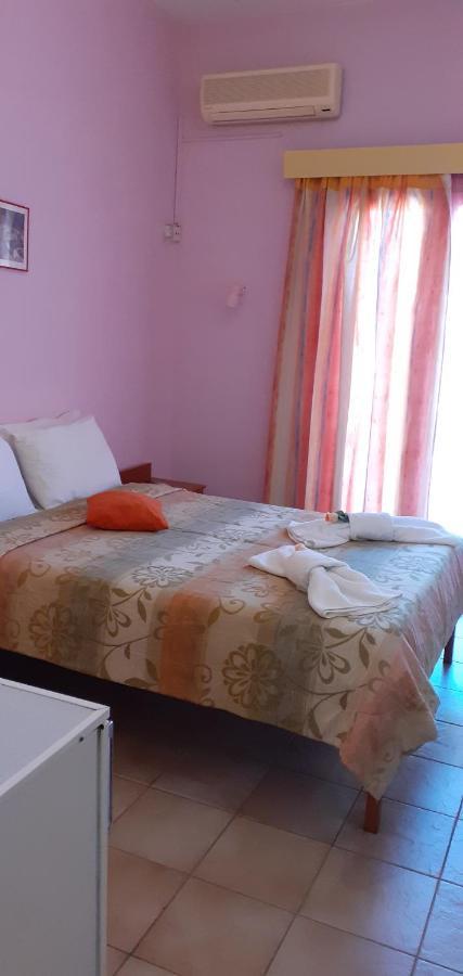 New Pantheon Hotel Kamena Vourla Extérieur photo