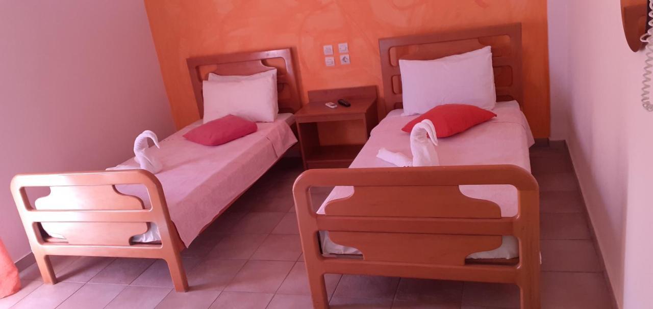 New Pantheon Hotel Kamena Vourla Extérieur photo